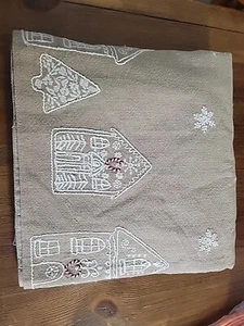 Pottery Barn Gingerbread Holiday Table Throw 50" - Picture 1 of 3