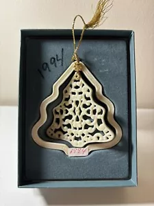 Lenox Winter Wonders 1994Bone China CHRISTMAS TREE Ornament - Picture 1 of 3