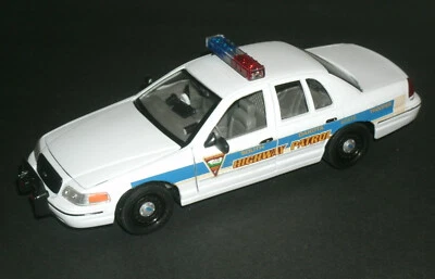 1/27 Scale 1999 Ford Crown Vic South Dakota Highway Patrol CVPI Police Car (8") - Image 1 of 4