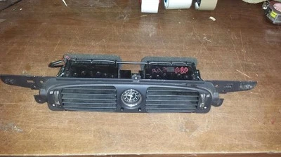 JAGUAR XJ8 XJ8L XJR VANDEN PLAS CENTER VENTS 2004-2005-2006-2007-2008 - Image 1 of 3