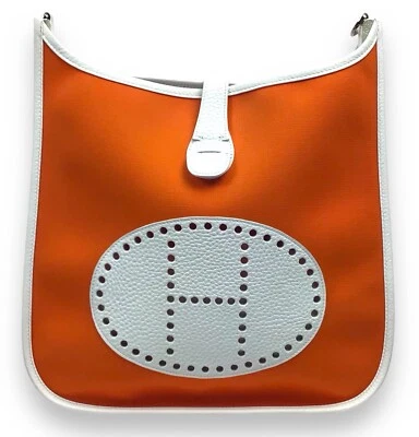 Hermosa bolsa de lona naranja Hermes Evelyne III GM con correa para el hombro desmontable Foto 1 de 4