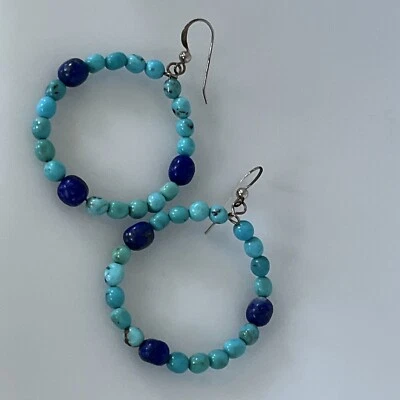 Pendientes colgantes redondos con cuentas de turquesa, lapislázuli y plata de ley hechos a mano 4b Foto 1 de 4