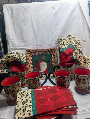 Platos de Navidad con estampado de leopardo (platos de postre, tazas, plato de galletas, servilletas Foto 1 de 4