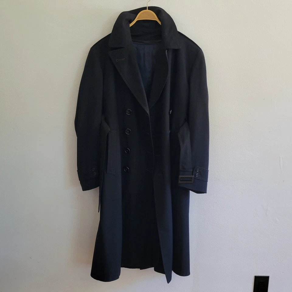 Gabardina negra con cinturón de lana de doble botonadura unisex forro con cremallera Academia Foto 1 de 4