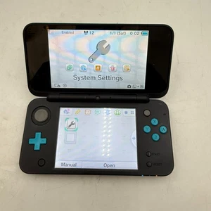 Nintendo 2DS XL Schwarz Türkis Handheld-Systemkonsole JAN-001 - Bild 1 von 12