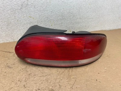 1996-2000 Chrysler Sebring Convertible Right Passenger Side Tail Light O9493 DW - Image 1 of 4