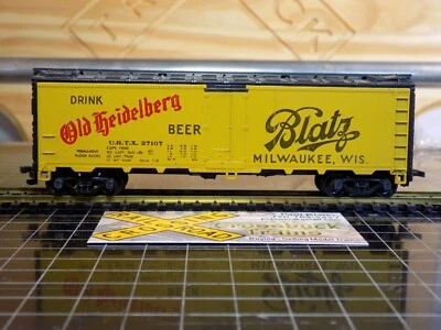 HO Athearn 40' steel reefer Blatz Old Heidelberg Beer blk roof URTX (Mo71700) - Image 1 of 4