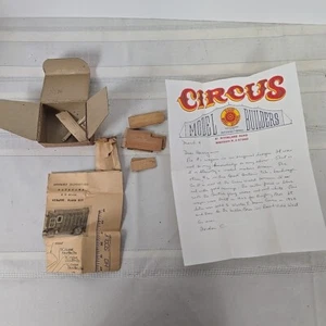 BATHGATE 1940'S HO SCALE GIRAFFE WAGON KIT IN BOX COMES AS PICTURED - Picture 1 of 7