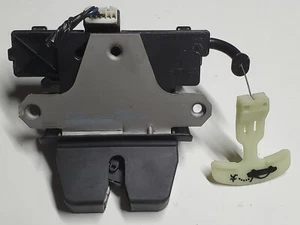 2005 - 2011 Volvo S40 Trunk Latch Release Deck Lid Lock Actuator 31276697 OEM - Picture 1 of 7