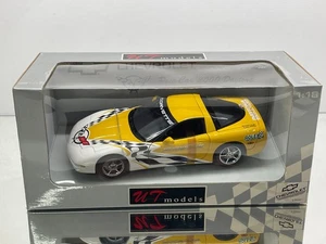 UT 30041 CORVETTE PACE CAR ROLEX 24H DAYTONA 2000 -YELLOW 1:18- GOOD IN BOX - Picture 1 of 9