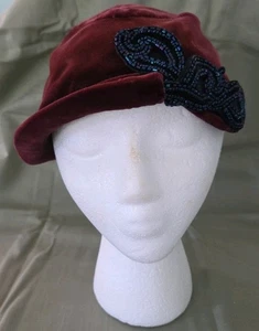 Sombrero vintage parisino Brookline para mujer terciopelo borgoña años 60 - Imagen 1 de 8