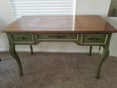 24x48" HEKMAN Traditional Open Style  3 Drawer Console Sofa Table - Image 1 of 4