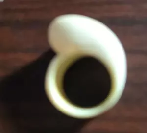 Bakelit Stil super klobig verwirbelt OFF WHITE FARBE Ring Größe 7 1/4 SH KOSTENLOS - Bild 1 von 4