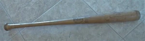 HANK AARON -- WILSON A1326 SPECIAL MODEL "FAMOUS PLAYER" 33 INCH BASEBALL BAT - Picture 1 of 6