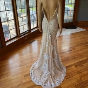 *Angela Alison Ivory Tan Lace Spaghetti Strap Wedding Gown Bridal Dress size 0 2 - Picture 1 of 15