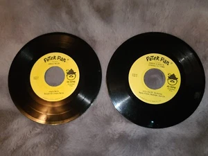 2 Vintage Peter Pan Jingle Bells 45 Records Christmas Songs - Picture 1 of 2