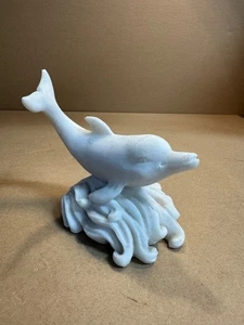 Resin White Marble  Dolphins figurine Sea Shore, Dolphins Sculpture - Picture 1 of 7