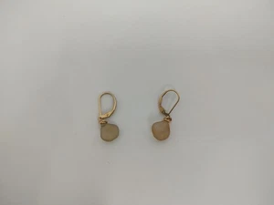 Pendientes con cierre de palanca de calcedonia amarilla de oro de 14 quilates - Imagen 1 de 4