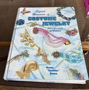 Signierte Schönheiten des Modeschmucks: Identifikation & Werte - Hardcover - TOP - Bild 1 von 3