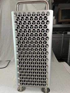 Mac Pro 7,1 12-core Intel Xeon AMD Radeon Pro 580X 8 GB 32GB RAM 1 TB SSD - Bild 1 von 16