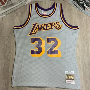 New Magic Johnson #32 LA Lakers Mitchell & Ness 1984-85 Swingman Jersey Sz M & L - Picture 1 of 14