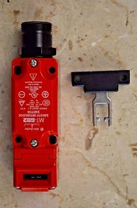 Allen-Bradley 440K-MT55138 GuardMaster MT-GD2 Sicherheitsverriegelung mit Stellantrieb  - Bild 1 von 12