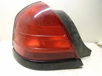 Luz trasera izquierda Ford Crown Victoria 2000-2011 moldura pintada OEM Foto 1 de 4