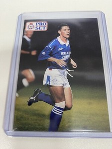 Leicester City Tommy Wright Vintage Football Card In Double Protective Sleeve