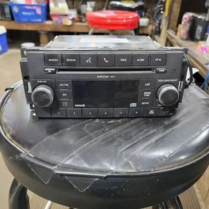2009-2011 Dodge Ram 1500 Radio Receiver AM-FM CD RES With Satellite Opt Oem - Bild 1 von 3