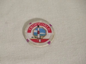 TropWorld $1 poker chip - Picture 1 of 2