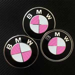 BMW Carbon Emblem Badge Roundel Overlay 1 2 3 4 5 6 7 X M F Series PINK & WHITE - Foto 1 di 5