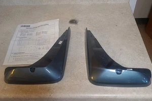 Nissan Altima OEM 02-06  Front Mud Guards Flap Protector Splash 85025 / 85025B - Picture 1 of 13