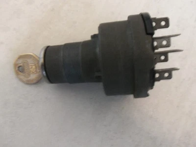 1964 PONTIAC IGNITION SWITCH -  BONNEVILLE, CATALINA & GRAND PRIX  - Image 1 of 4