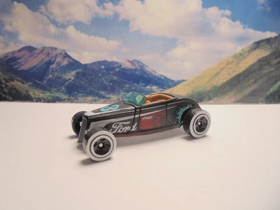 33 FORD    2025 Hot Wheels Mystery Cars Series   Black - Image 1 of 2