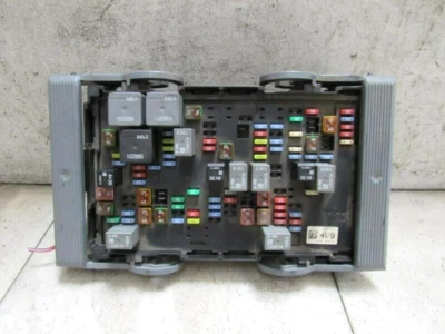 2010-2014 GMC Sierra 1500 2500 拾音器 6.0L 发动机保险丝盒无辅助 — 第 1/4 张图片