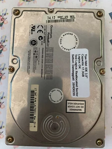 Hard Disk Usato IDE 3,5" 17,3gb QUANTUM FIREBALL LCT 08 LA17A011 REV 01-A - Foto 1 di 4