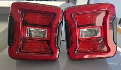 Luz trasera LED 392 XR de fábrica izquierda y derecha para Jeep Wrangler JL 2018-2024 Foto 1 de 4