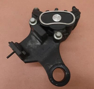 Harley Davidson Iron 883 XL883N 2009-2021 soporte de montaje de pinza de freno trasero Foto 1 de 4