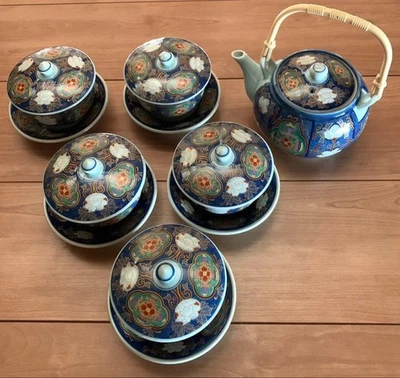 Arita Ware茶具蓝色花朵图案茶壶和4杯二手 — 第 1/4 张图片
