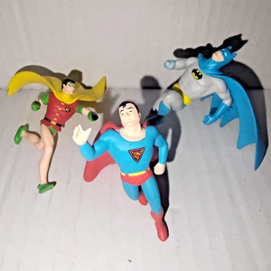 Figuras de acción de Batman, Superman y Robin de DC Comics de colección de los años 90 - Juego de 3 - Imagen 1 de 5