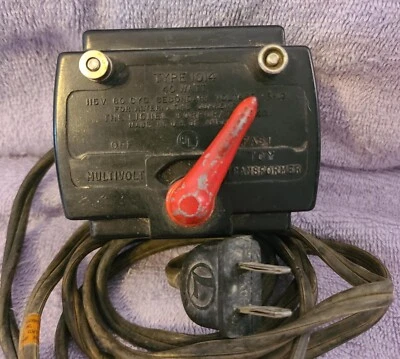 VINTAGE LIONEL NO. 1014 TOY TRAIN TRANSFORMER 40 WATT MULTIVOLT MADE IN U.S.A - Image 1 of 4