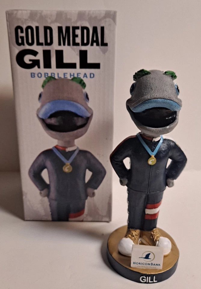 Medalla de oro Lakeshore Chinooks 2024 Gill Mascot SGA Bobblehead  Foto 1 de 1