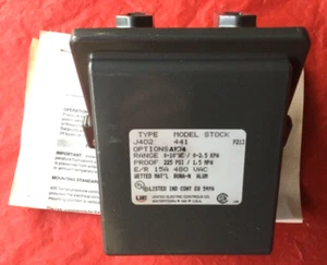 UNITED ELECTRIC J402-441-A104 Pressure Switch - Picture 1 of 4