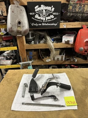 Harley Dyna Mid Control 抗皱黑色套装正品原始设备制造商 1991 - 2017 年全年  — 第 1/4 张图片