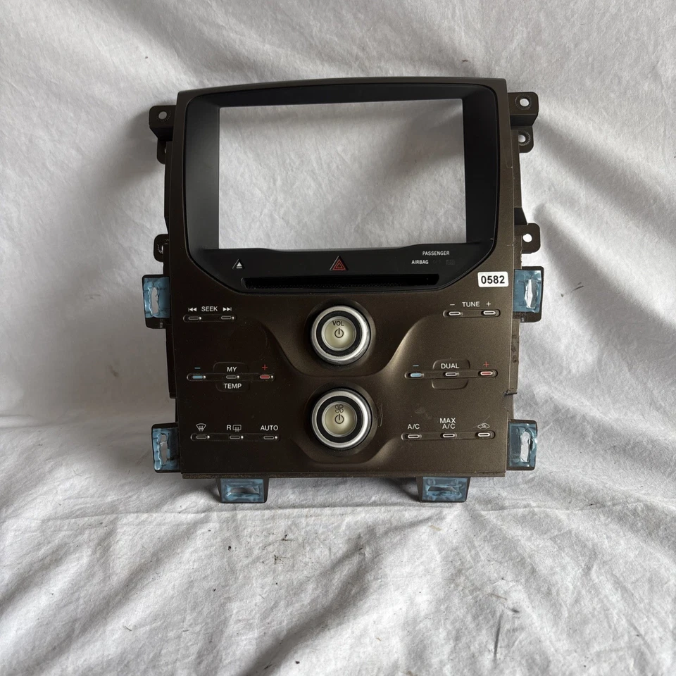 Ford Edge 2011-2014 radio temperatura climatizador bisel embellecedor BT4T-18A802 OEM Foto 1 de 4