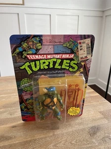 1988 TMNT Leonardo Unpunched POP-UP DISPLAY MOC Ninja Turtles 10 Back - Picture 1 of 16