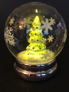 Art Van LED Glas Baum & Schnee in Kugel mit Timer 4,75" Neu im Karton - Bild 1 von 10