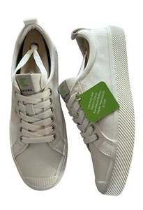 Cariuma OCA Low Off White Canvas Sneaker - Men’s Size 8.5 Women’s 10 (C12) - Picture 1 of 9