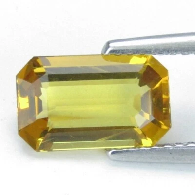 Gema suelta corte esmeralda berilo amarillo heliodor natural brillante de 2,33 quilates Foto 1 de 4