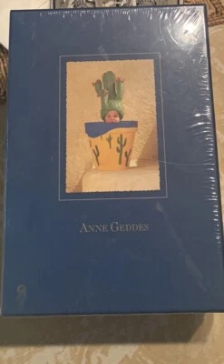 VINTAGE BUT STILL SEALED ANNE GEDDES “CACTUS BABY” PHOTO BOX. 1990’s. RARE!! - Image 1 of 4